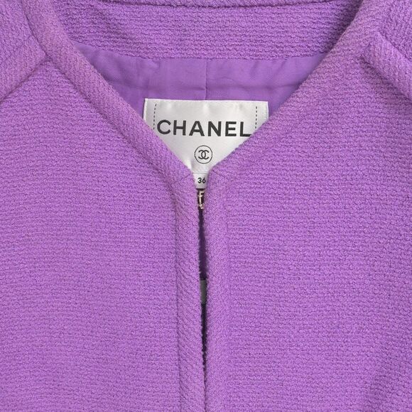 Chanel CC Button Four Pockets Jacket in Purple Tweed - Picture 4 of 5